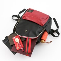 矢逆一稀モデルのバッグ。