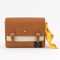 陣内燕太モデルのバッグ。