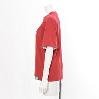 矢逆一稀モデルのトップス。