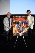 劇場アニメ「ヴイナス戦記」上映会の様子。左から安彦良和、氷川竜介。