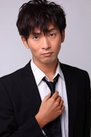 高校生役の風間庸平。