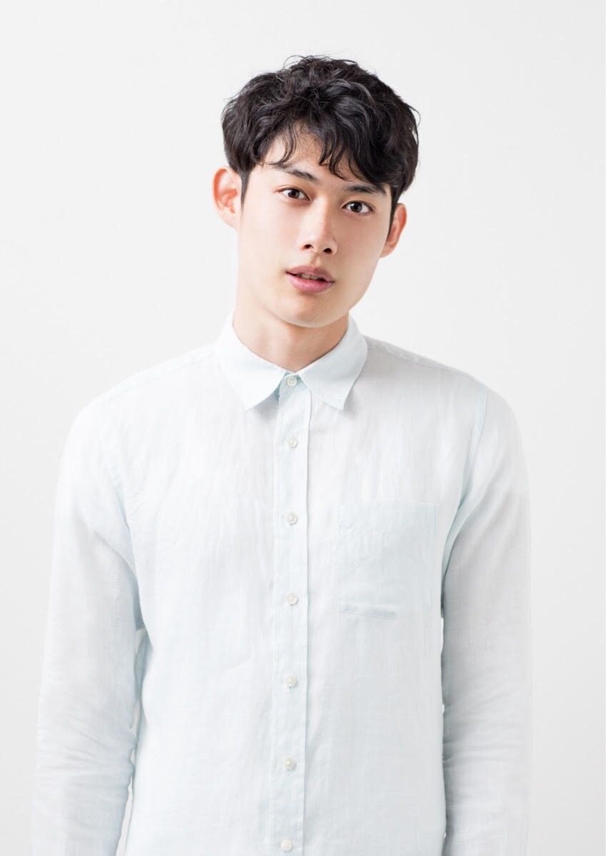 リーマン大村役の井上雄太。
