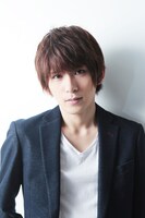 高校生役の中松慧。