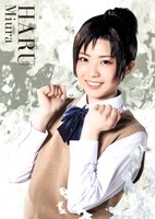 本西彩希帆扮する三浦ハル。