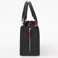 沙悟浄モデルのバッグ。