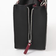 沙悟浄モデルのバッグ。