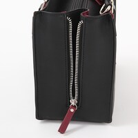 沙悟浄モデルのバッグ。