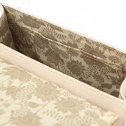 孫悟空モデルのバッグ。