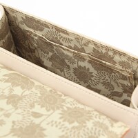 孫悟空モデルのバッグ。