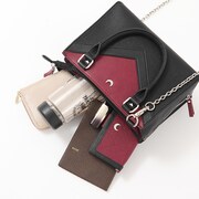 沙悟浄モデルのバッグの使用イメージ。