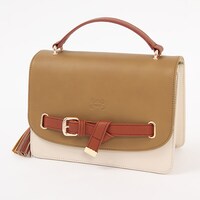 孫悟空モデルのバッグ。