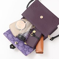 玄奘三蔵モデルのバッグの使用イメージ。