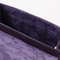 玄奘三蔵モデルのバッグ。