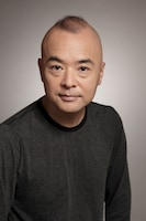 タマ役の酒井敏也。