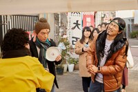 ドラマ「聖☆おにいさん 第II紀」第1話「福引き」より。