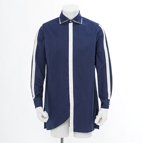 ユージオモデルのシャツ（正面）。