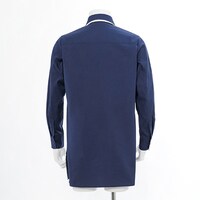 ユージオモデルのシャツ（背面）。