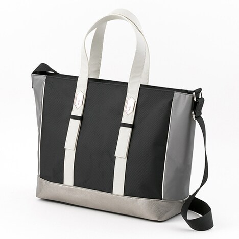 キリトモデルのバッグ。