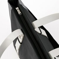 キリトモデルのバッグ。