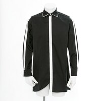 キリトモデルのシャツ（正面）。