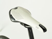 ドラマ「弱虫ペダル」で木村達成演じる今泉俊輔が使用したロードバイク。