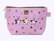 会場で販売されるポーチ。