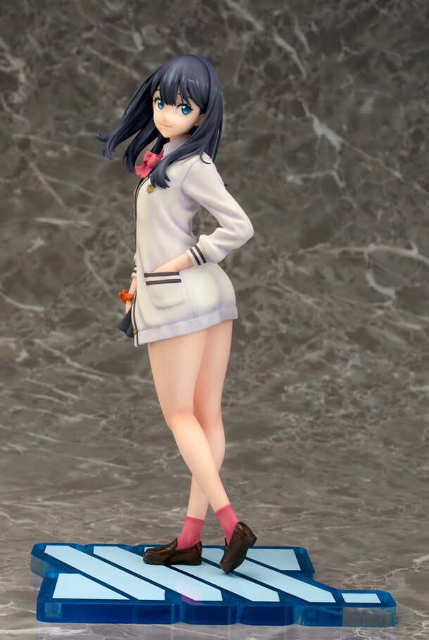 宝多六花の1/7スケールフィギュア。