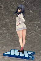 宝多六花の1/7スケールフィギュア。