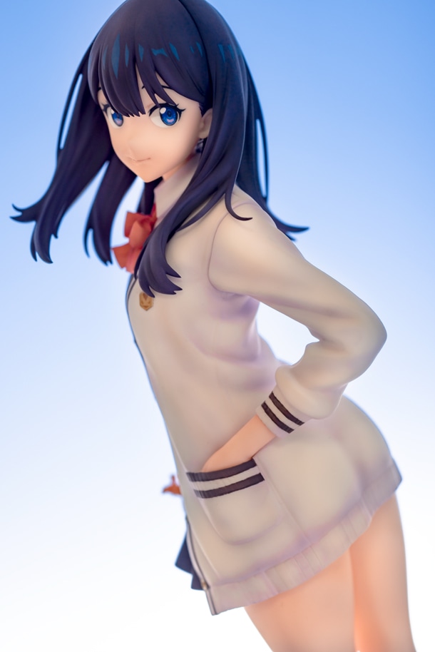 宝多六花の1/7スケールフィギュア。
