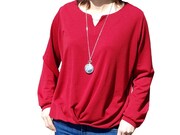 「エヴァンゲリオン　ペンダントウォッチ」装着イメージ。