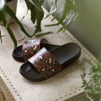 スライドサンダル