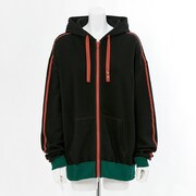 爆豪勝己モデルのルームパーカー。