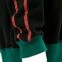 爆豪勝己モデルのルームパーカー。