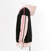 麗日お茶子モデルのルームパーカー。