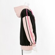 麗日お茶子モデルのルームパーカー。