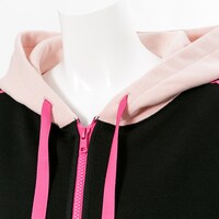 麗日お茶子モデルのルームパーカー。