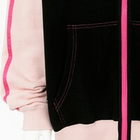 麗日お茶子モデルのルームパーカー。