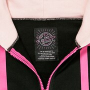 麗日お茶子モデルのルームパーカー。