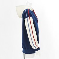 轟焦凍モデルのルームパーカー。