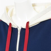 轟焦凍モデルのルームパーカー。