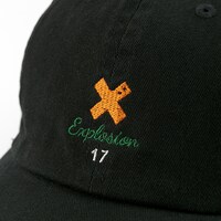 爆豪勝己モデルのキャップ。