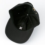 爆豪勝己モデルのキャップ。