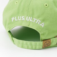 蛙吹梅雨モデルのキャップ。