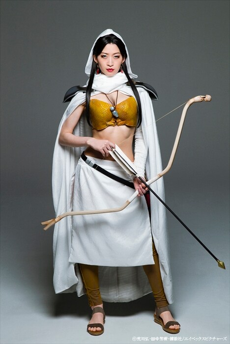 立道梨緒奈扮するファランギース。