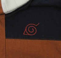 「うずまきナルト イメージブルゾン」左胸部分、木の葉隠れの里のマーク。