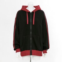 切島鋭児郎モデルのルームパーカー。