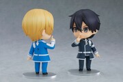 「ねんどろいど キリト 上級修剣士Ver.」と別売りの「ねんどろいど ユージオ」を並べた様子。