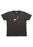 Tシャツ「バックベアード」。背面に「ははははは」と笑うバックベアードの姿がデザインされている。