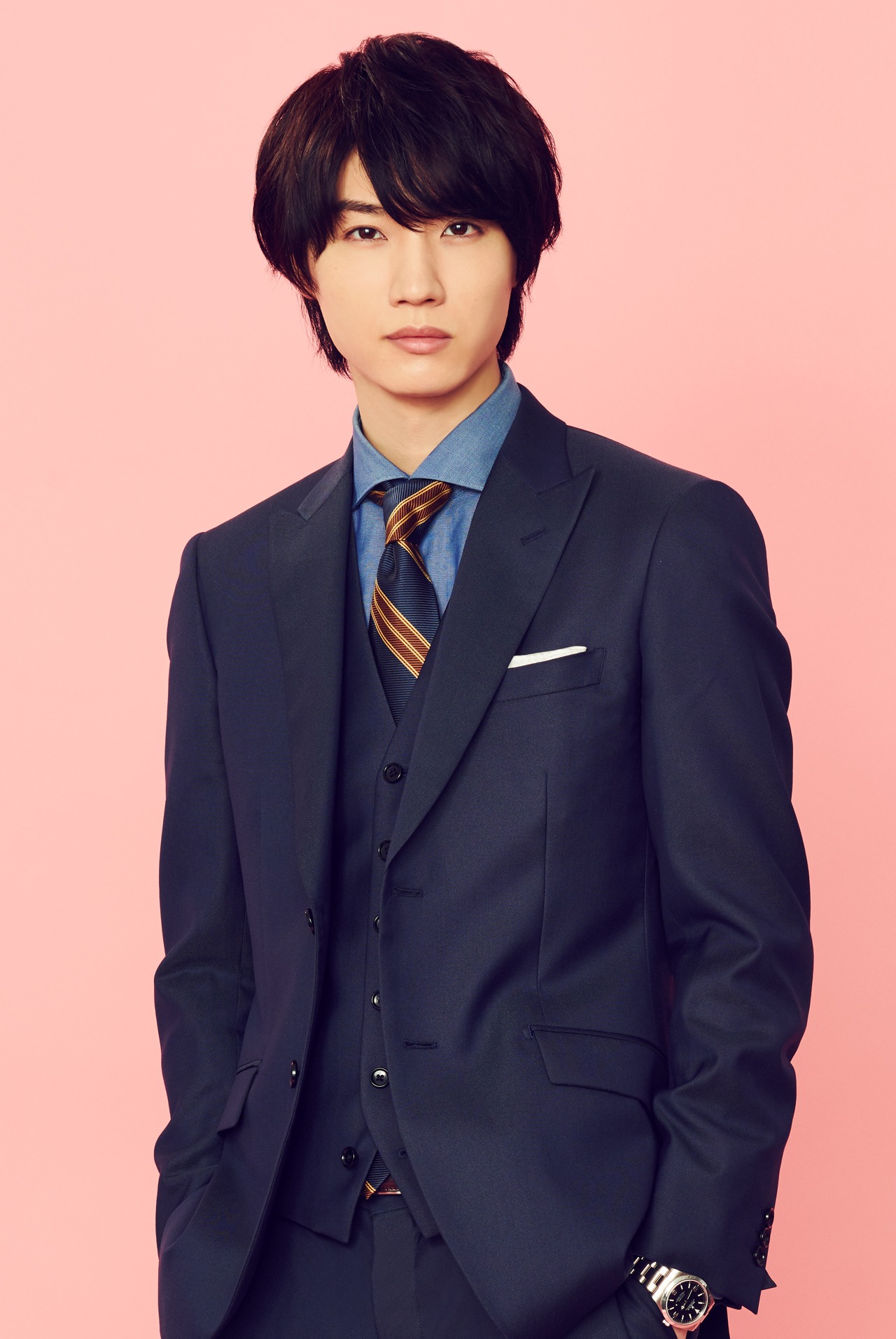 桜田通演じる深見宏斗。