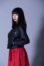 桜井日奈子扮するユミ。(c)宮脇明子／集英社 フジテレビ